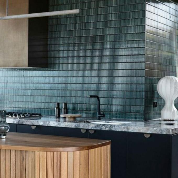 Gạch mosaic stackbond xanh dương đẹp cho căn bếp